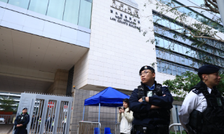 【视频】反中乱港分子黎智英涉嫌串谋勾结外国势力案件今日正式开审