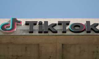 【视频】白宫声称“不愿看到”TikTok被禁用 希望字节跳动主动撤资