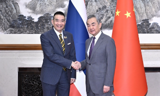 【视频】王毅晤泰国外长 呼吁警惕北约将手伸向亚太
