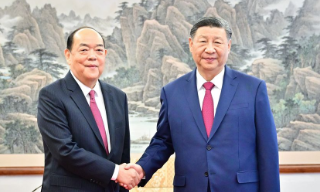 【视频】习近平充分肯定贺一诚及现届澳门特区政府工作