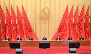 【视频】中共中纪委全会：2025年重点整治金融、国企等领域 加强跨境反腐
