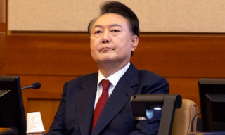 尹锡悦最终陈述两度向国民道歉 法院下月中作出裁决