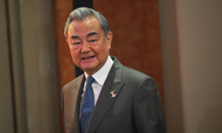 王毅：时代不容倒退公道自在人心　...