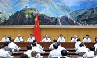 李强主持召开国务院第九次全体会议强调 巩固拓展经济回升向好势头