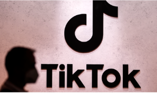 白宫开设TikTok账号 称能传...